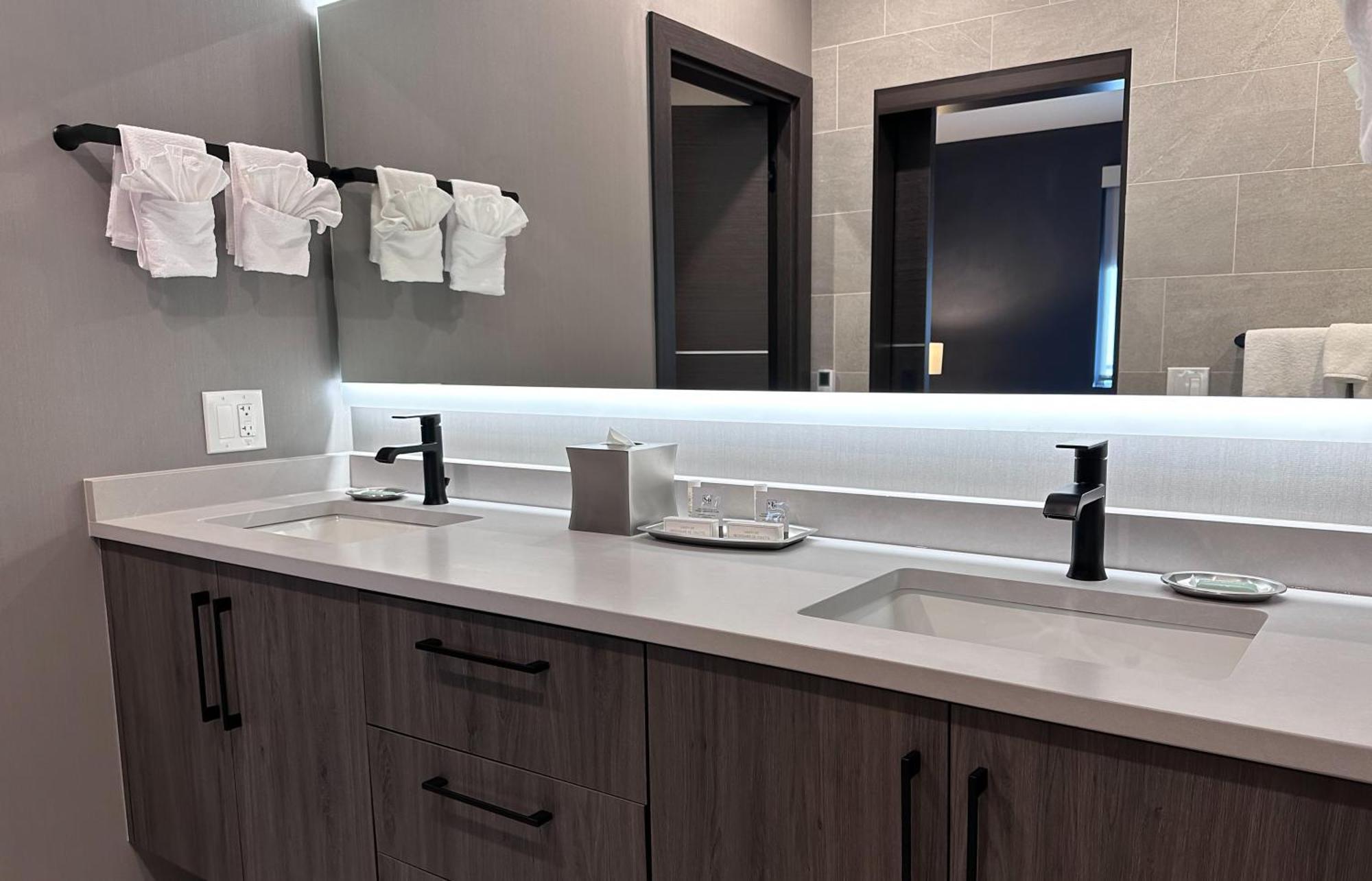 Springhill Suites By Marriott Chicago Chinatown Eksteriør billede